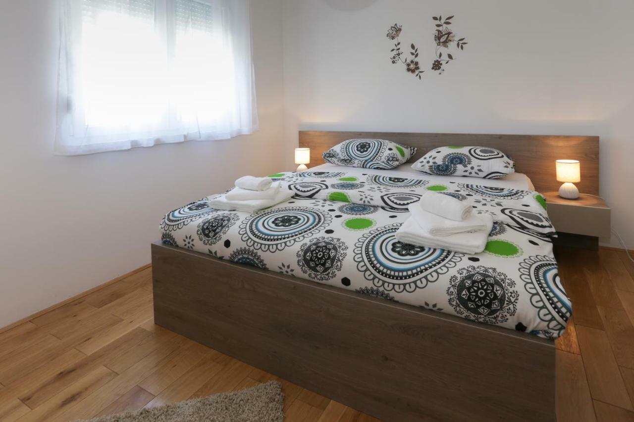 Life - New And Luxury Holiday House Kaštela Exterior foto